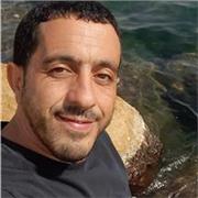 Sono Faouzi Othmen da Tunisi, ho 40 anni ..Sono insegnante d'Italiano dalvivo